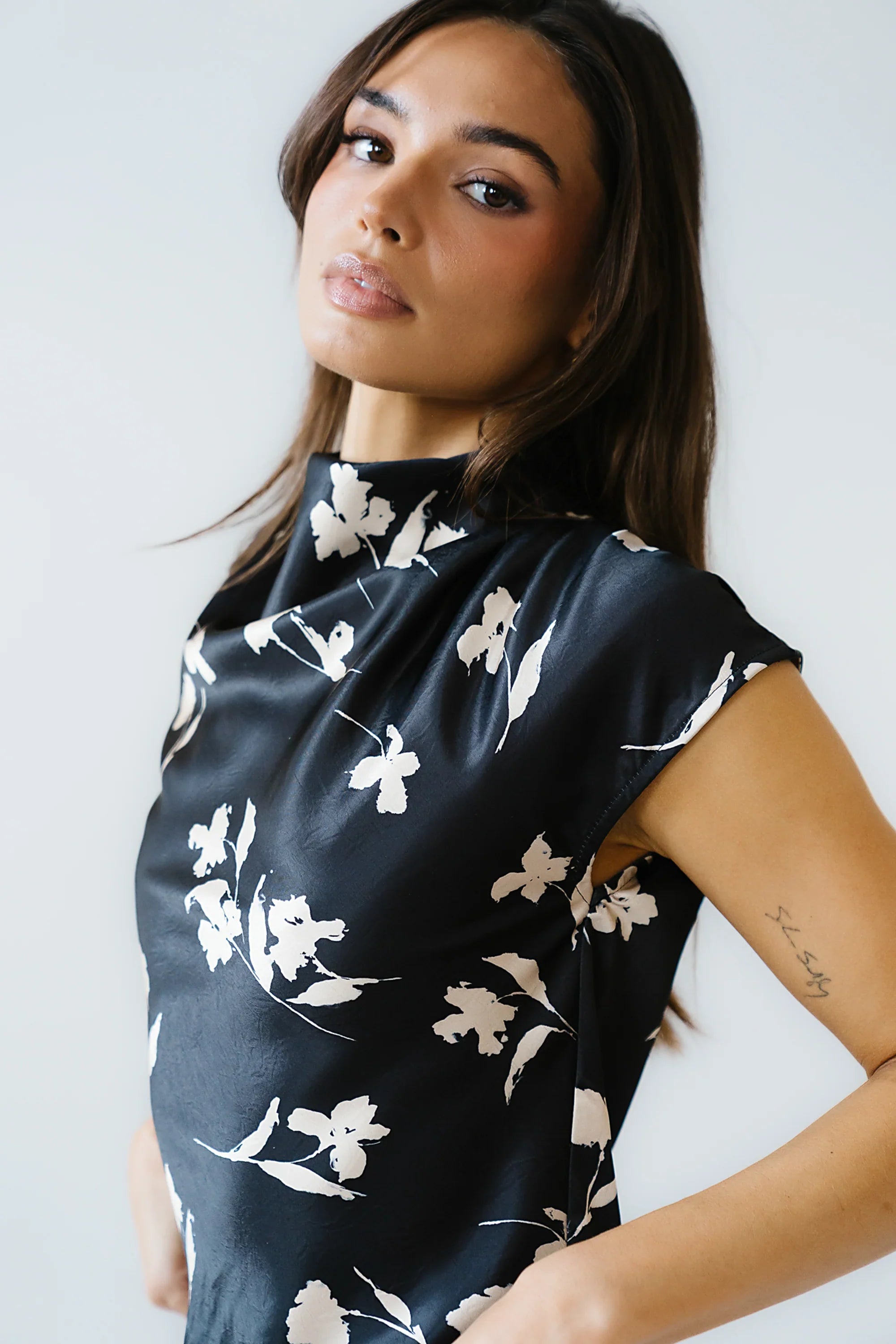 Carsyn Floral Top in Black
